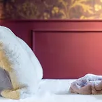 starguest Napoli Central close by Metro&Museum